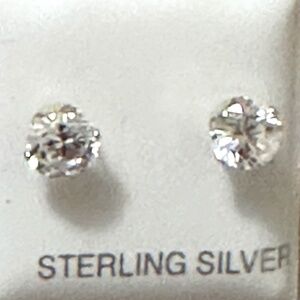 925 Sterling Silver Clear Topaz Round Gemstone Stud Earrings NWOT